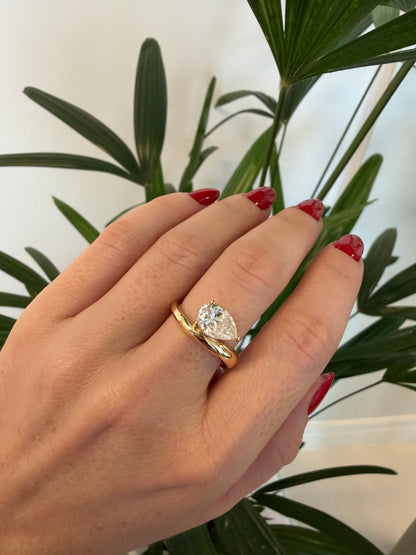 Anel Ondulado em Moissanite gota Prata 925