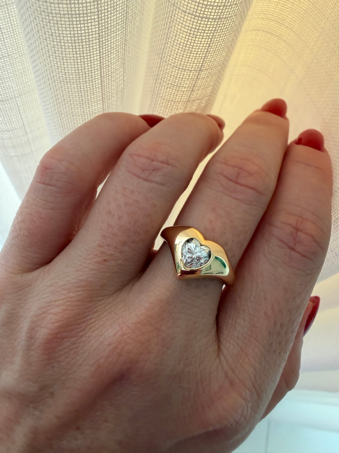 Anel Estilizado Coração em Moissanite  Prata 925 Dourado