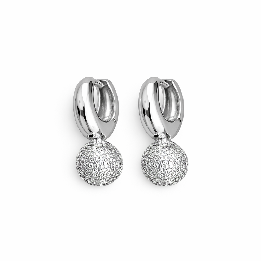 Argola com Pingente Esfera Cravejada